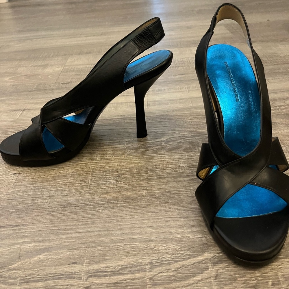 Balenciaga black leather pumps